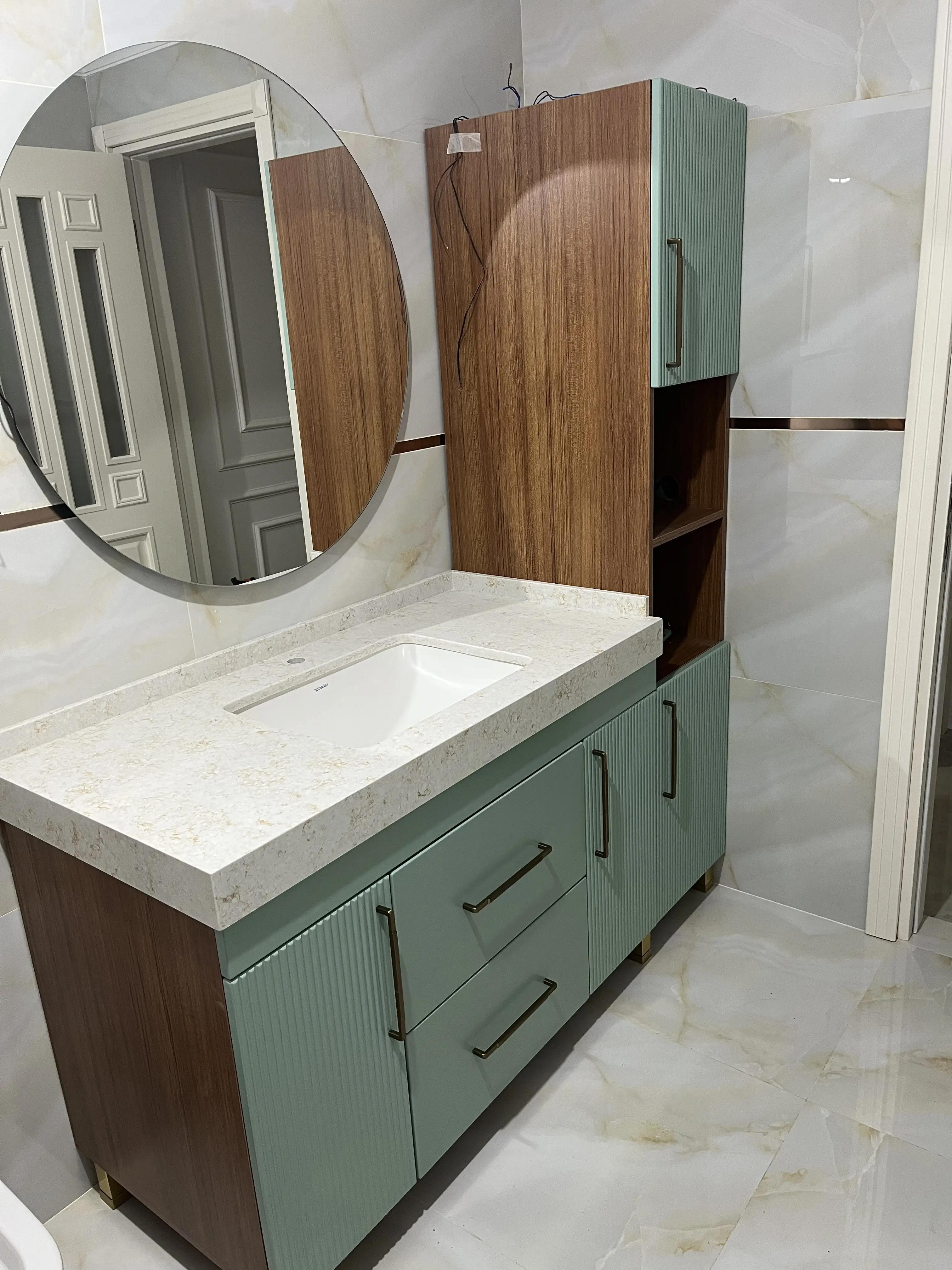 Özel Ölçü Banyo Dolabı: Neden Hazır Ölçü Yetmiyor?